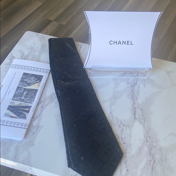 Chanel Black Men's Tie with COA /NWOT - Picture 2 of 6
